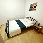 Slanica Mak Apartment *