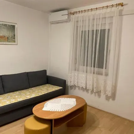 Slanica Mak Apartment Murter