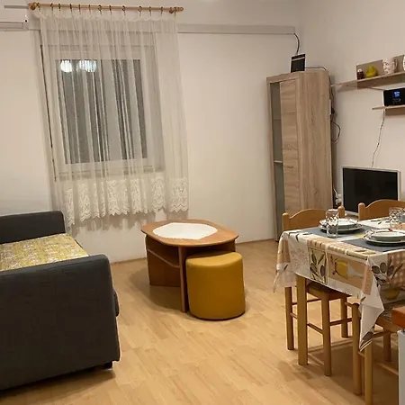 Apartment Slanica Mak *